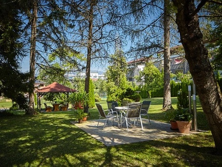 eigener Garten Haus Aschgan